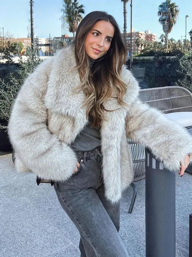 The Gloré Faux Fur Coat